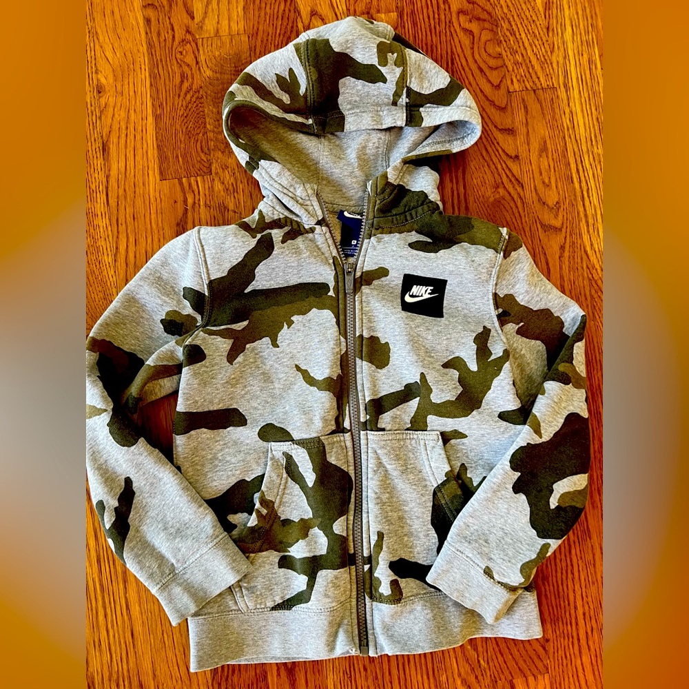 Nike camouflage grey zipped hoodie size youth small